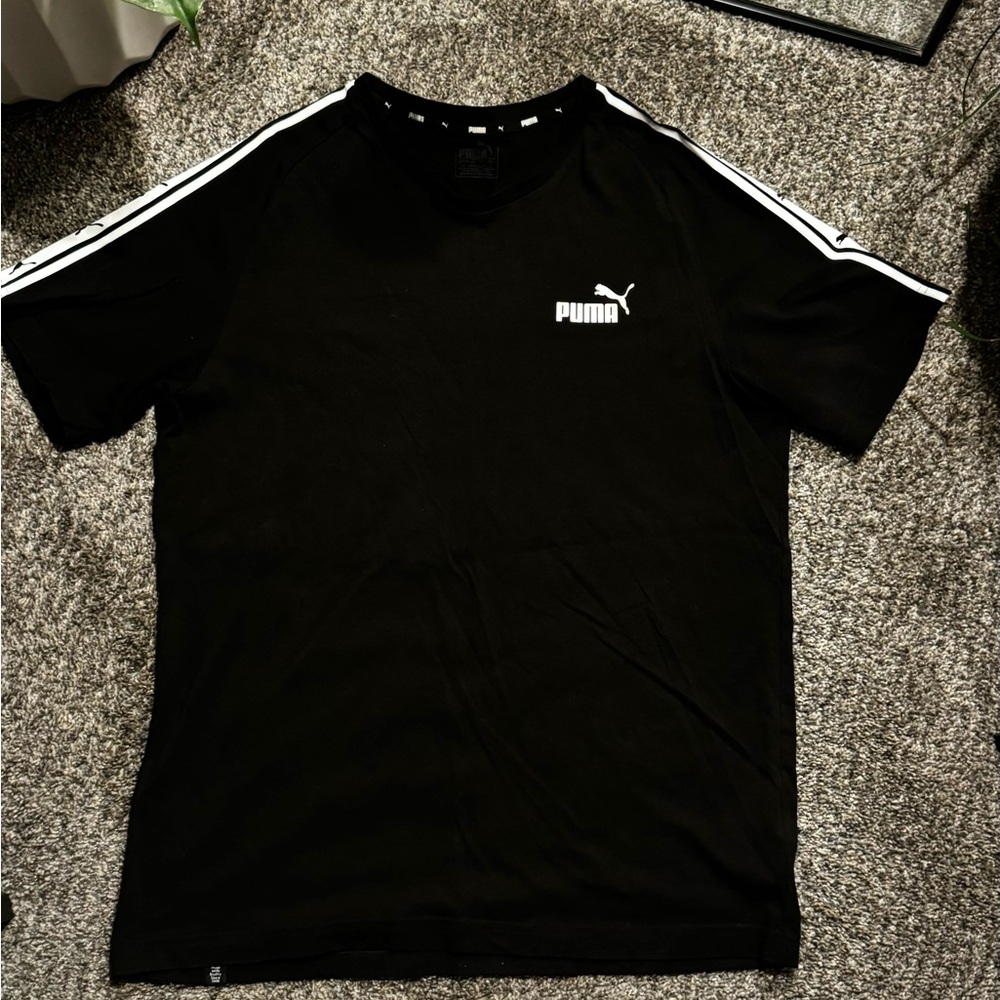 Black Puma Logo T- Shirt (size L)